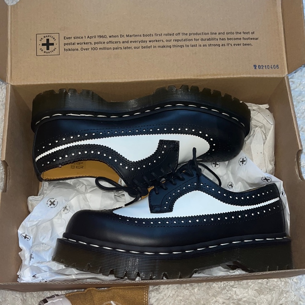 3989 BEX SMOOTH LEATHER BROGUE SHOES